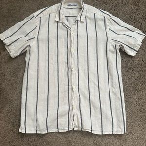 Zara Men’s Short Sleeve Button Up